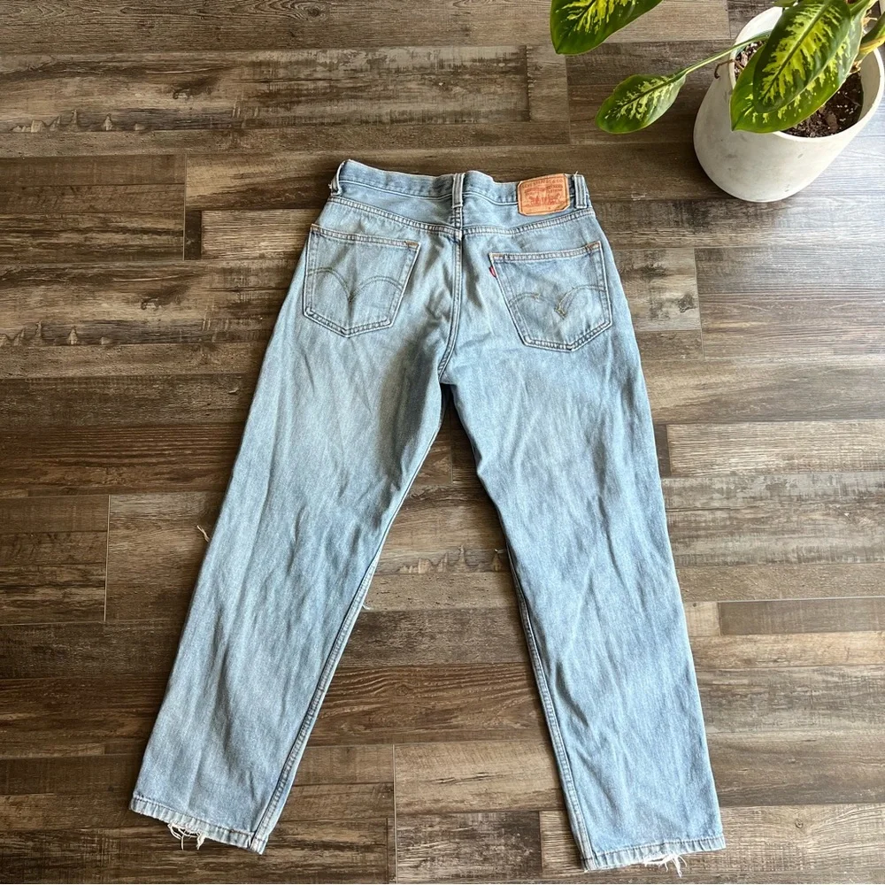 Distressed Vintage Levi’s 550 - Picture 3 of 5